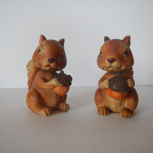 Bobble Head Squirrels with Acorn Figurines